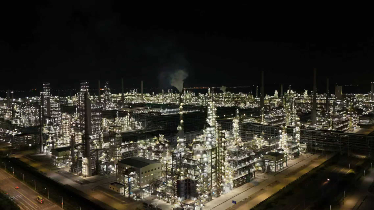 Tendências globais de desenvolvimento da indústria petroquímica e oportunidades de aplicação de válvulas